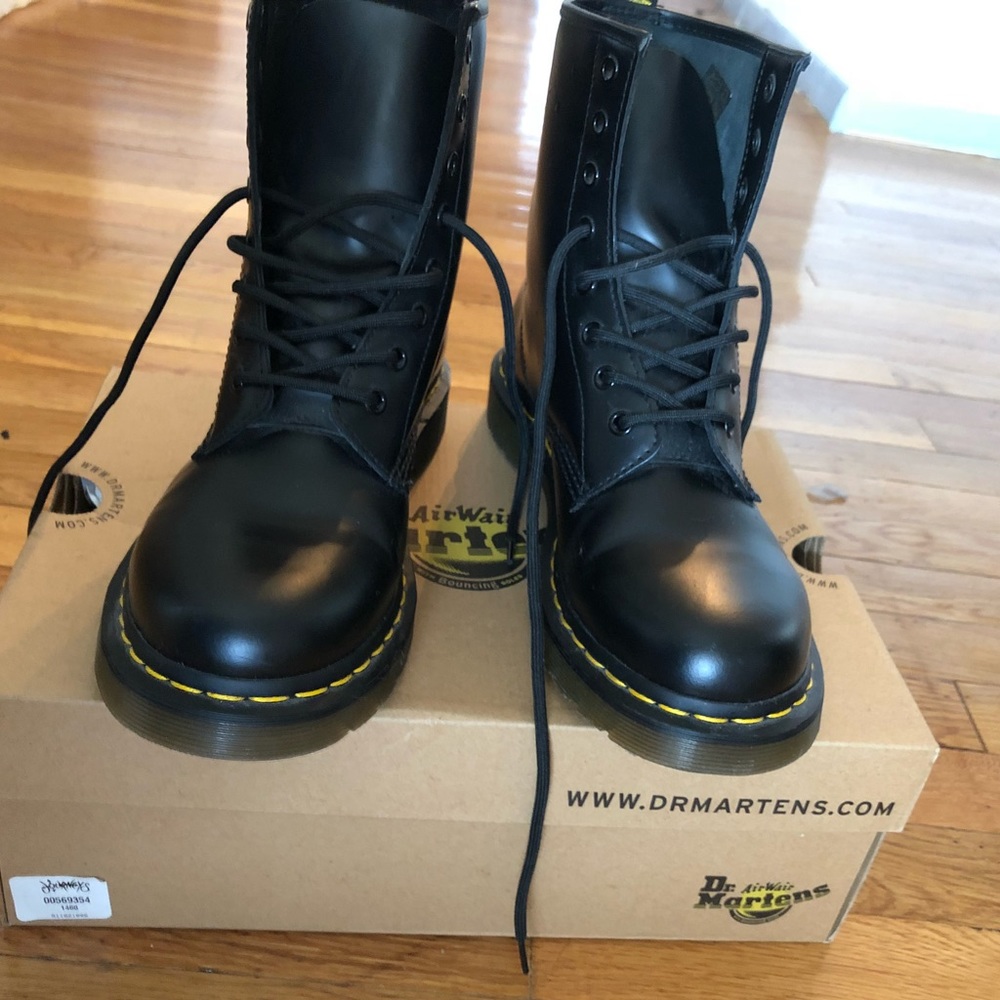 Dr. Martens 1460 Women’s